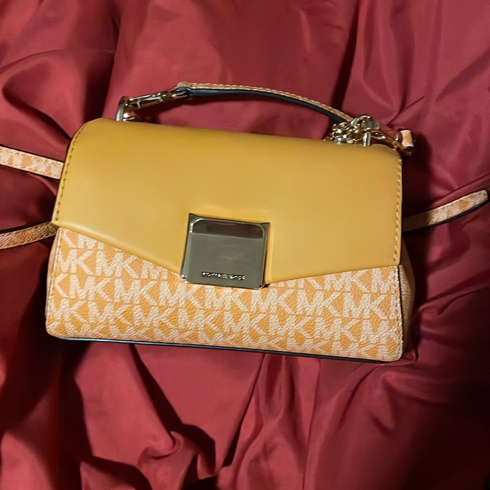 NEW never used MICHAEL KORS yellow purse